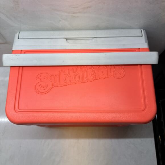 VTG Small Coleman Flip Lid Pink Bubbalicious Mini Cooler 5205 5QT Lunch Box - Picture 1 of 9